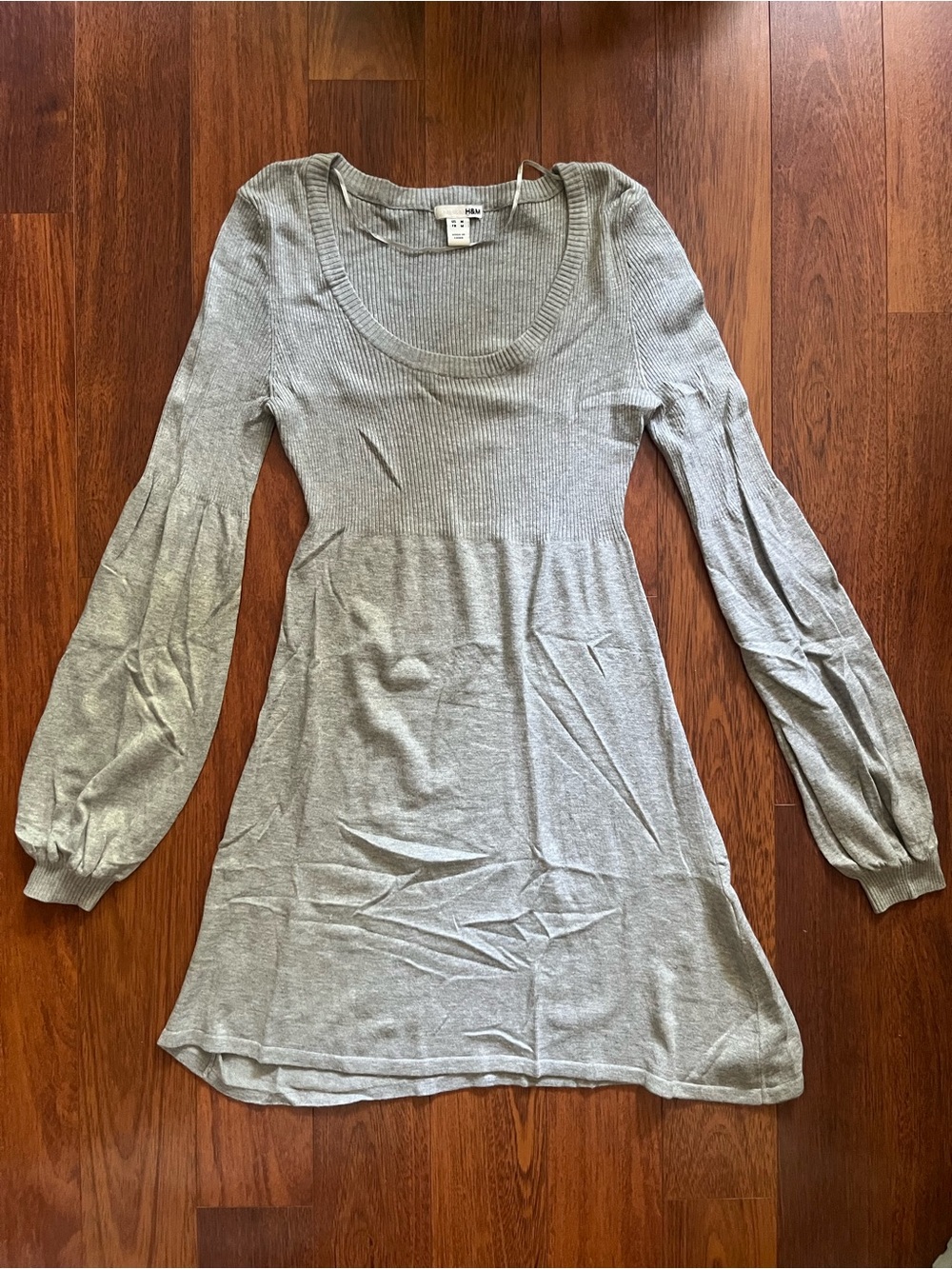 H&M ‘00s Balloon Sleeve Dress